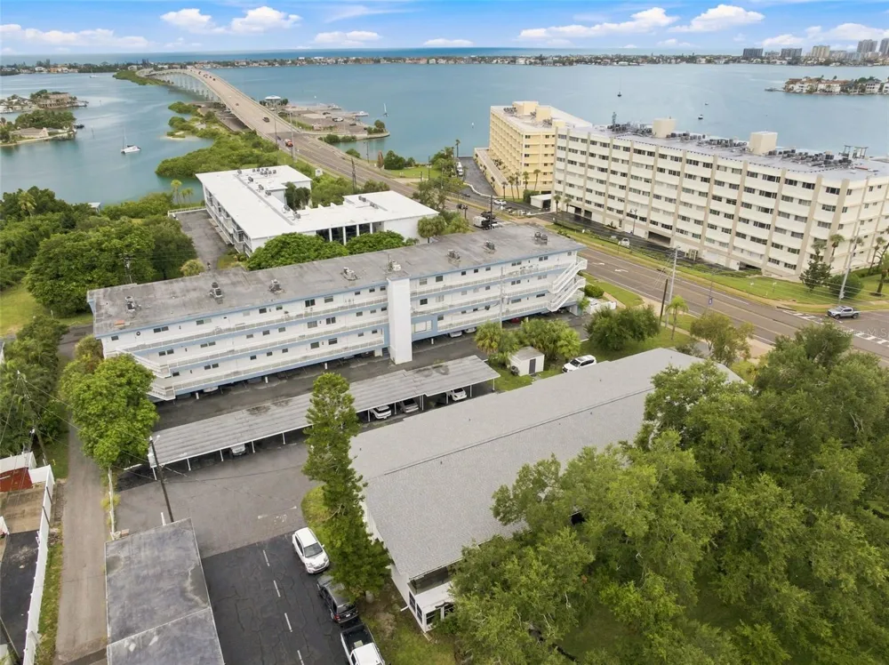2950 W BAY DRIVE #B1 Belleair Bluffs, FL 33770