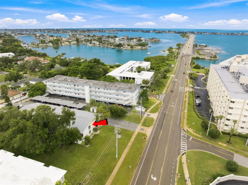 2950 W BAY DRIVE #B1 Belleair Bluffs, FL 33770