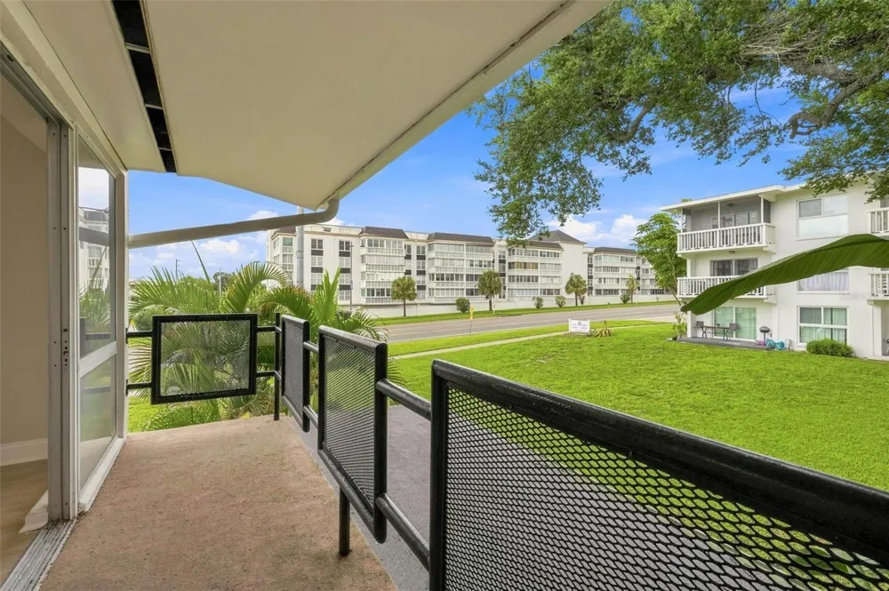 2950 W BAY DRIVE #B1 Belleair Bluffs, FL 33770