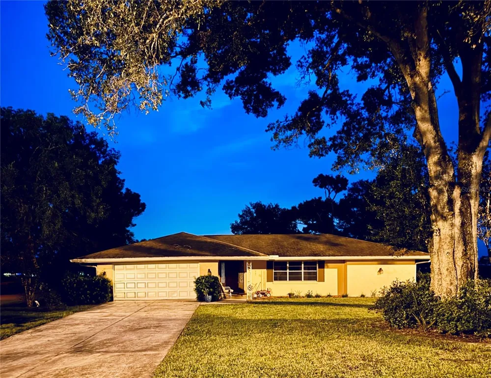 6088 FAIRWAY DRIVE Ridge Manor, FL 33523