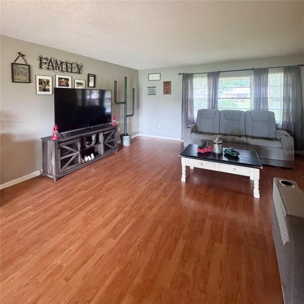 6088 FAIRWAY DRIVE Ridge Manor, FL 33523