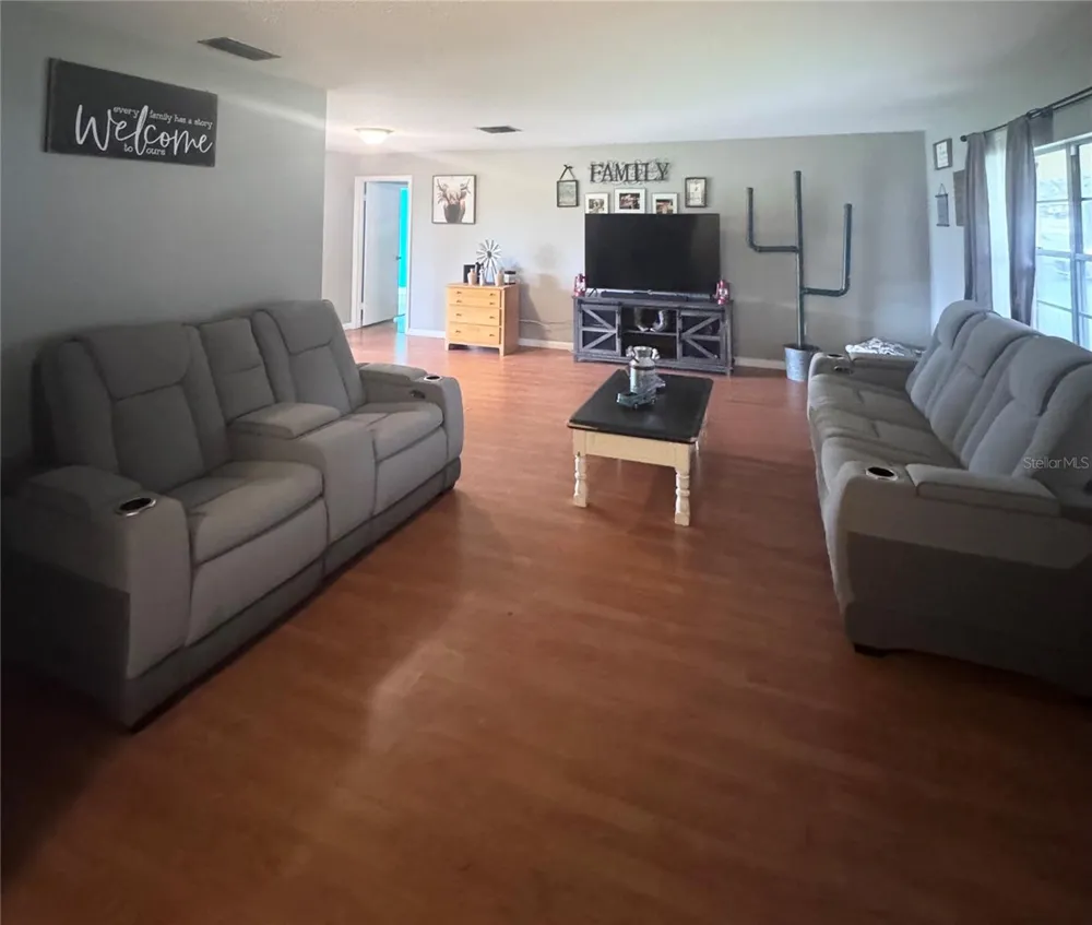 6088 FAIRWAY DRIVE Ridge Manor, FL 33523