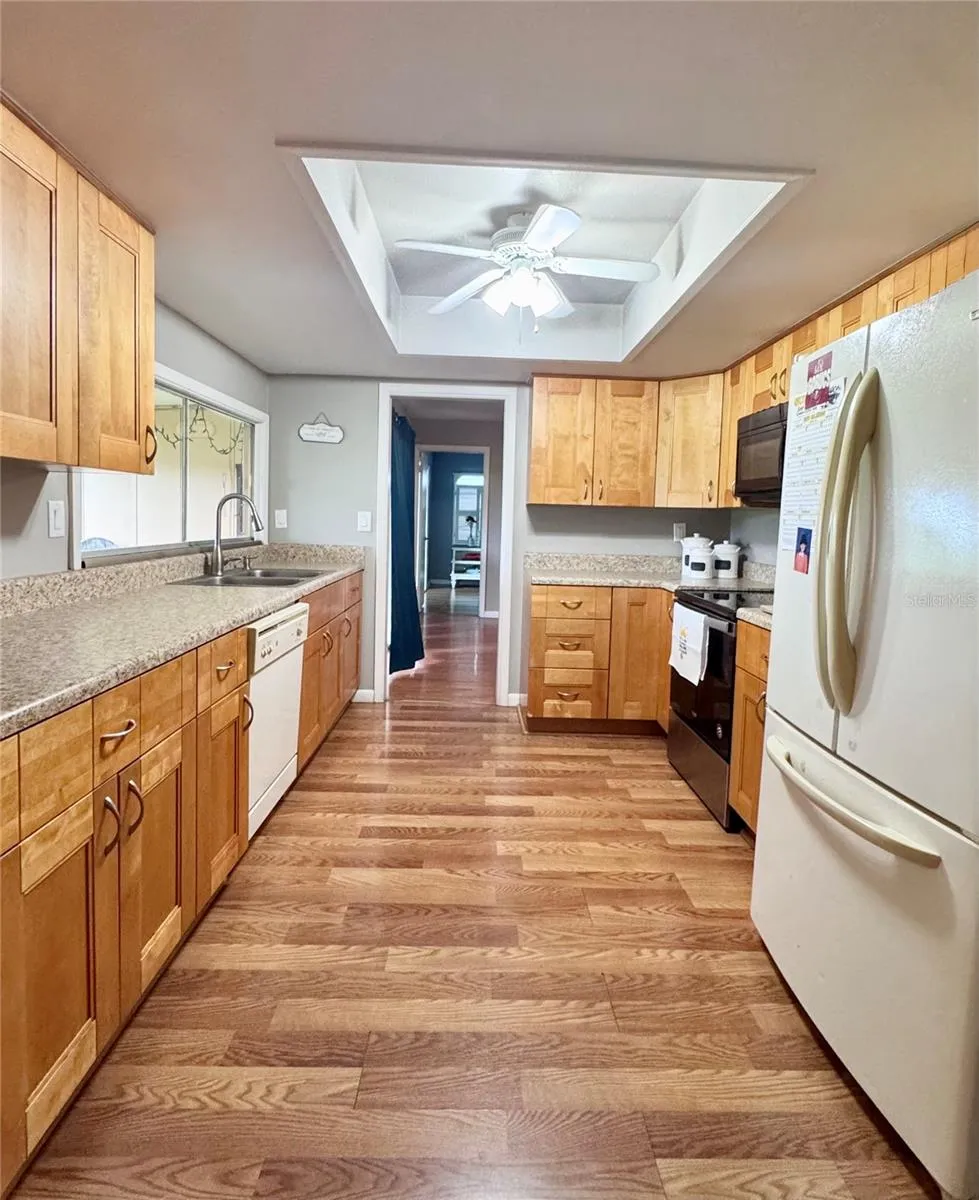 6088 FAIRWAY DRIVE Ridge Manor, FL 33523