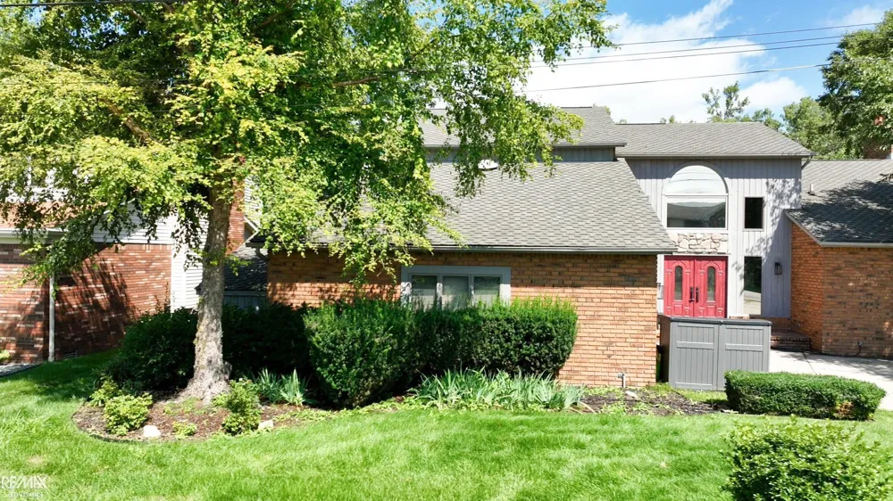 7354 Flamingo Street Clay Township, MI 48001