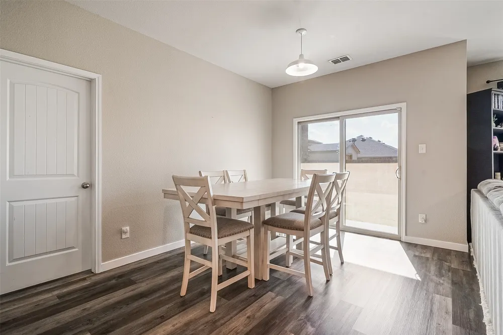 1048 Waverly Drive Van Alstyne, TX 75495