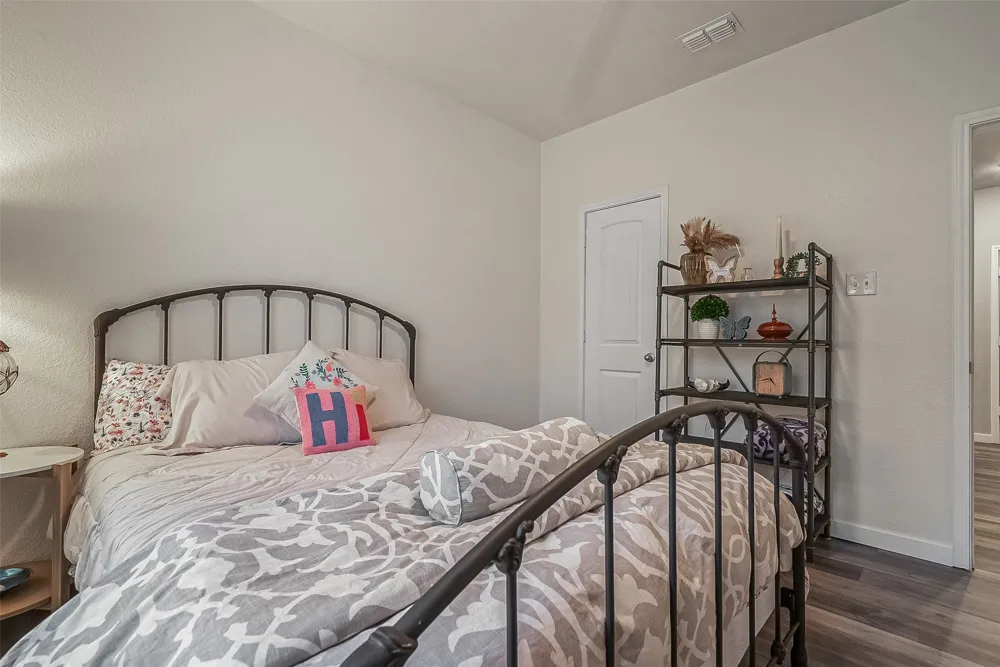 1048 Waverly Drive Van Alstyne, TX 75495