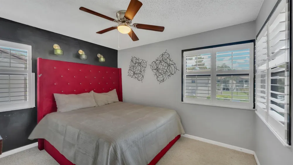 7618 Tahiti Lane #206 Lake Worth, FL 33467