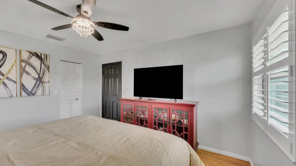 7618 Tahiti Lane #206 Lake Worth, FL 33467