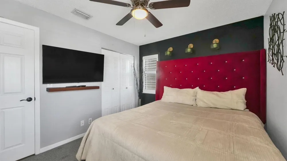 7618 Tahiti Lane #206 Lake Worth, FL 33467
