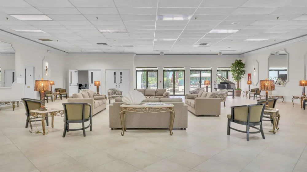 7618 Tahiti Lane #206 Lake Worth, FL 33467
