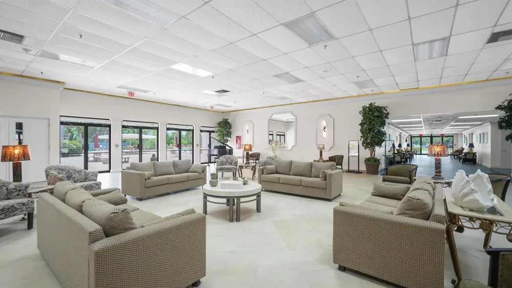 7618 Tahiti Lane #206 Lake Worth, FL 33467
