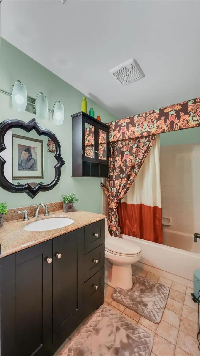 7618 Tahiti Lane #206 Lake Worth, FL 33467