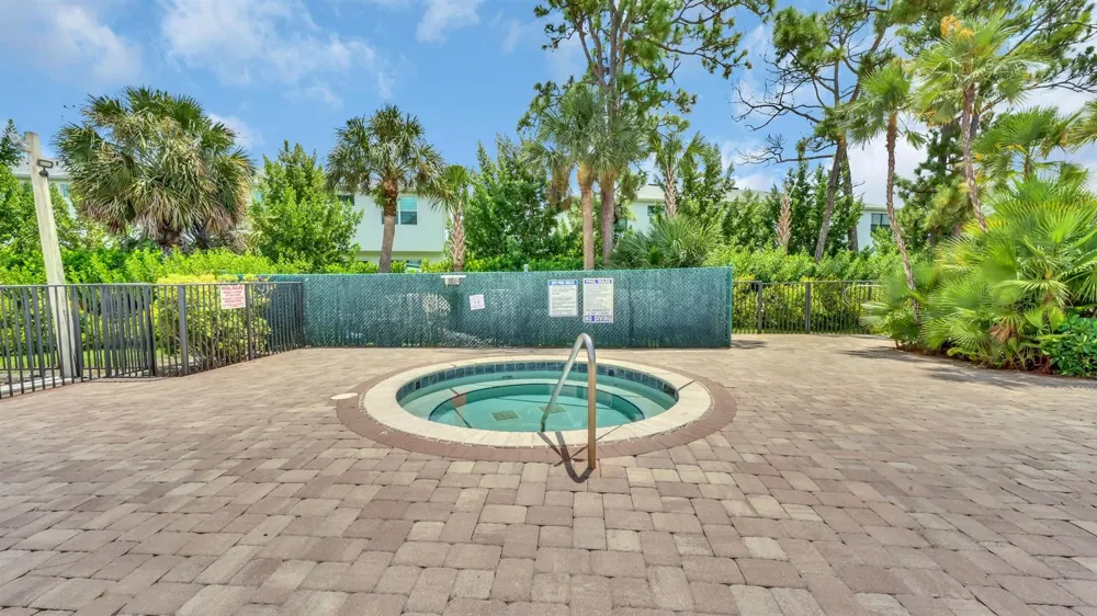 7618 Tahiti Lane #206 Lake Worth, FL 33467