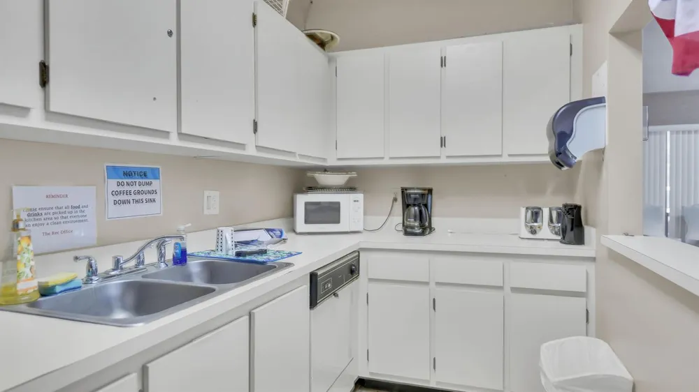 7618 Tahiti Lane #206 Lake Worth, FL 33467