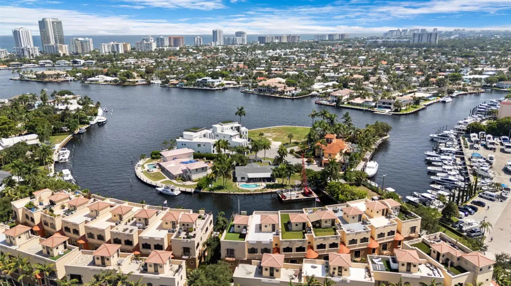 2166 SE 7TH STREET #2166 Pompano Beach, FL 33062