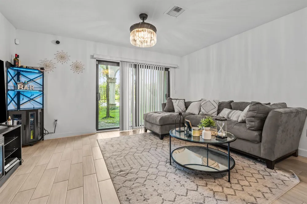 5031 Genove Place Riviera Beach, FL 33410