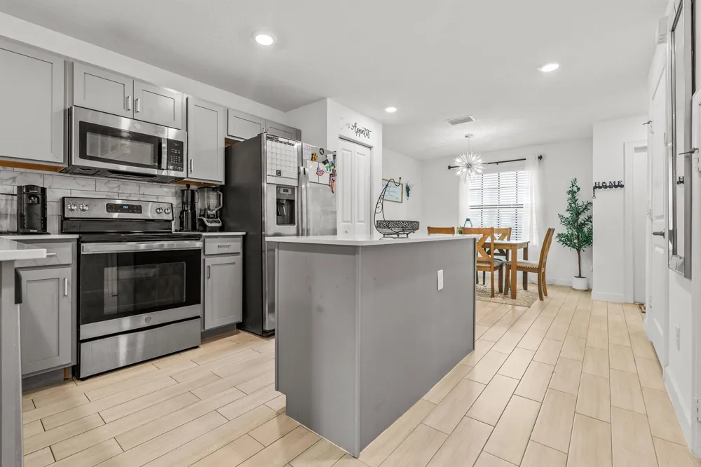 5031 Genove Place Riviera Beach, FL 33410