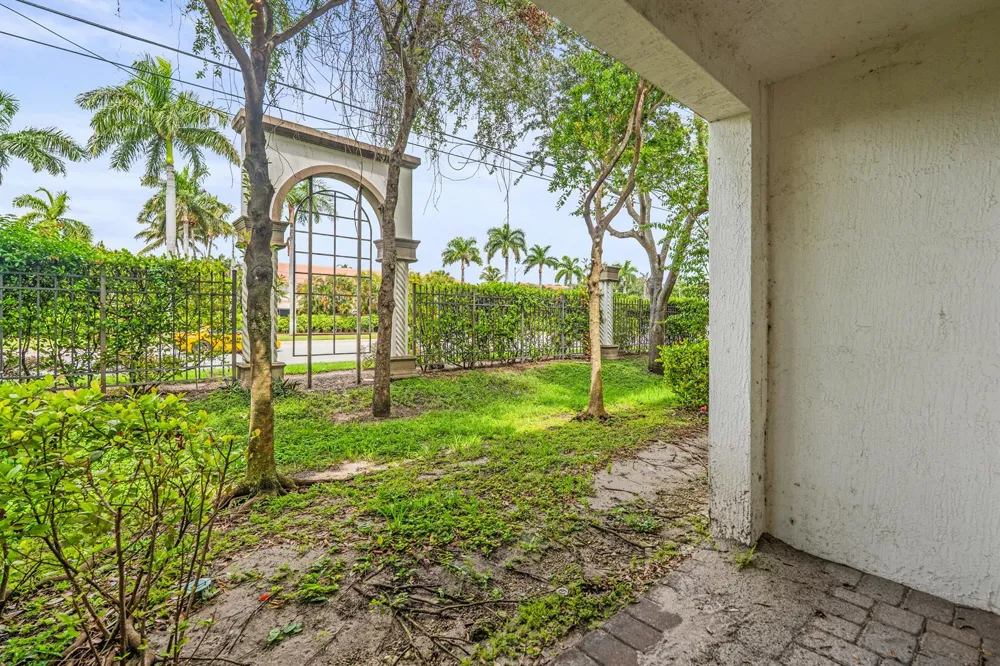 5031 Genove Place Riviera Beach, FL 33410