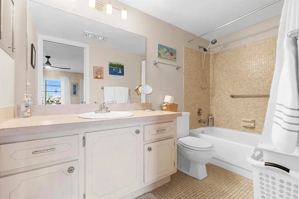 19 Ashby A Deerfield Beach, FL 33442
