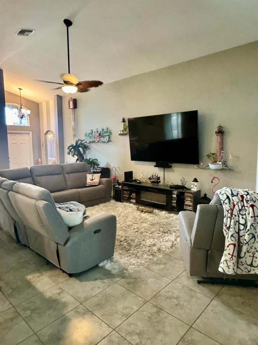 9621 RAINWOOD COURT Fort Pierce, FL 34945
