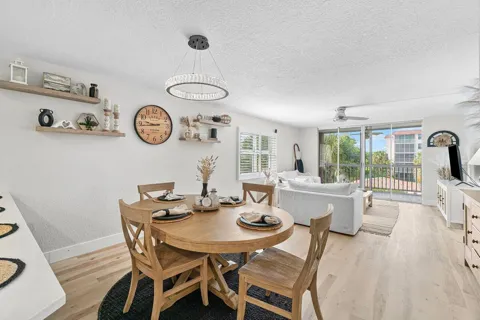 2809 Florida Boulevard #310