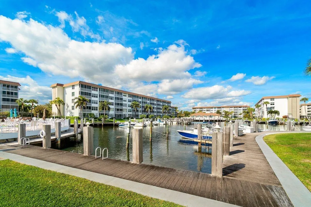 2809 Florida Boulevard #310 Delray Beach, FL 33483