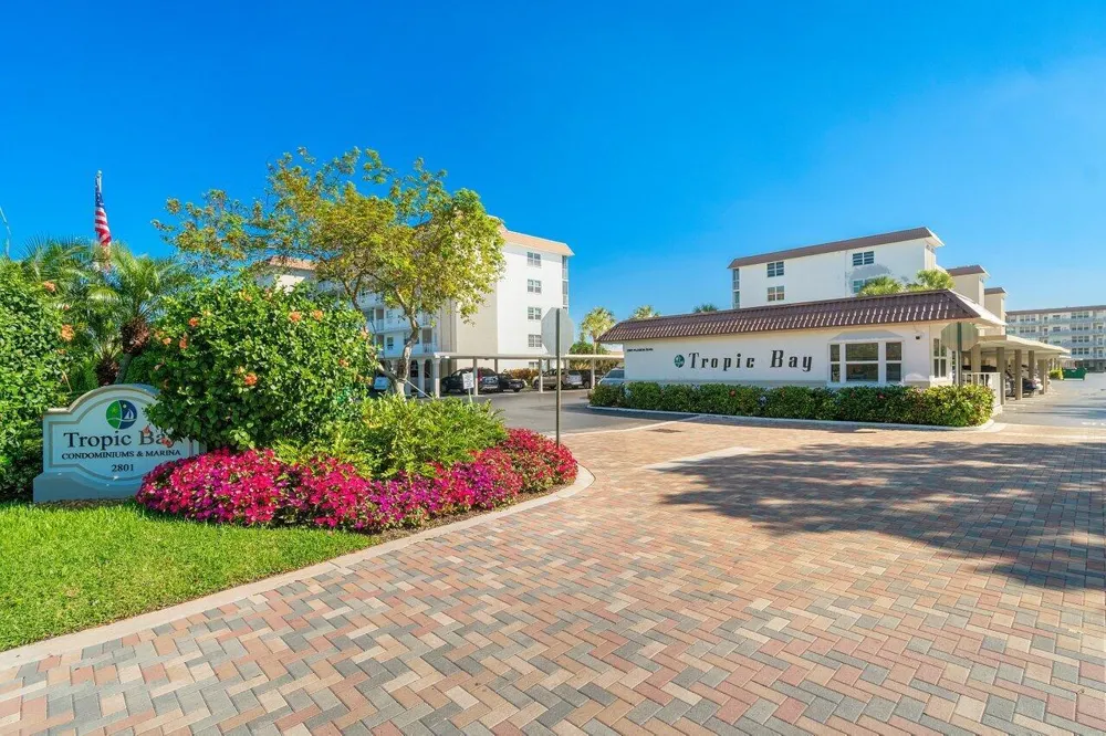 2809 Florida Boulevard #310 Delray Beach, FL 33483