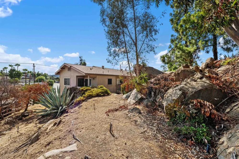9209 Lakeview Terrace Lakeside, CA 92040