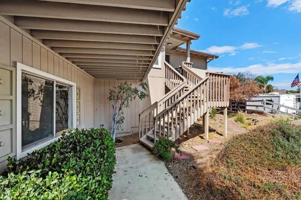 9209 Lakeview Terrace Lakeside, CA 92040