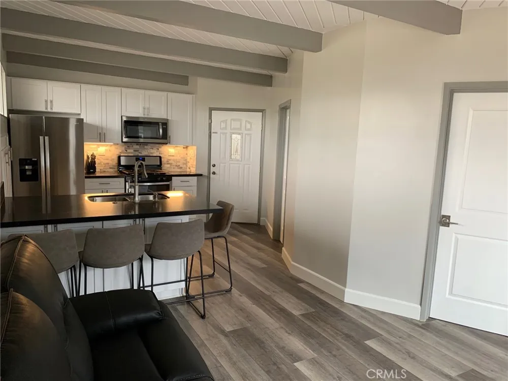221 Avenida Rosa San Clemente, CA 92672