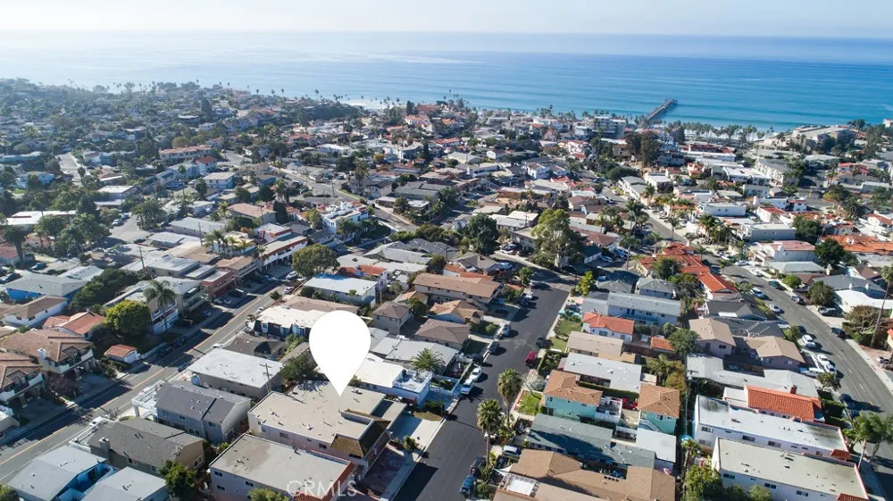 221 Avenida Rosa San Clemente, CA 92672