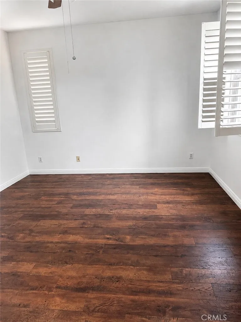 27657 Sunny Creek Valencia, CA 91354