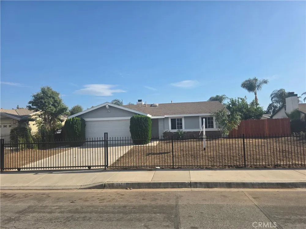 28347 Merridy Highland, CA 92346