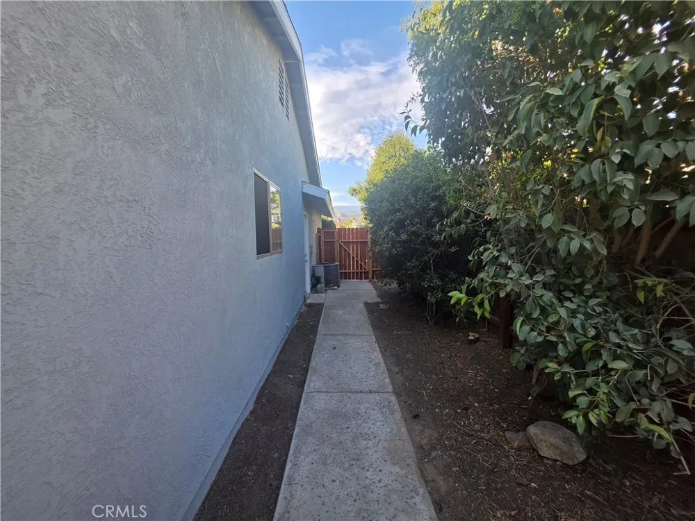 28347 Merridy Highland, CA 92346