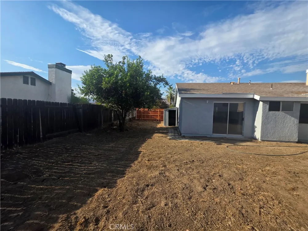28347 Merridy Highland, CA 92346