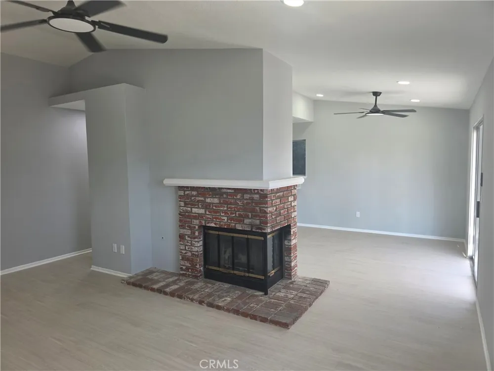 28347 Merridy Highland, CA 92346