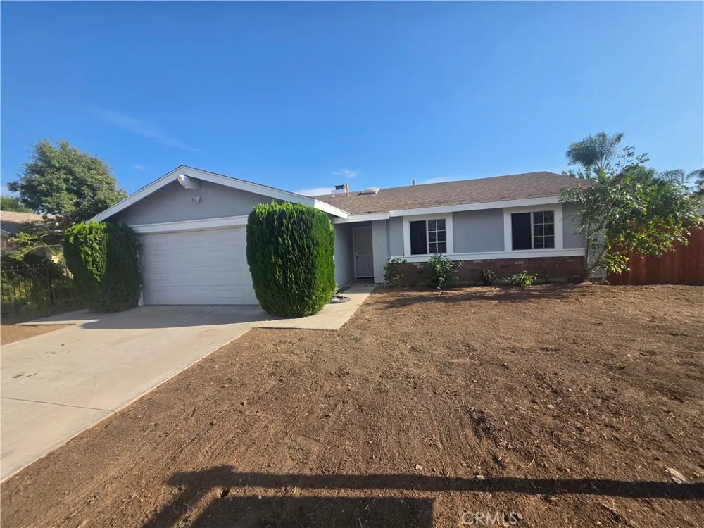 28347 Merridy Highland, CA 92346