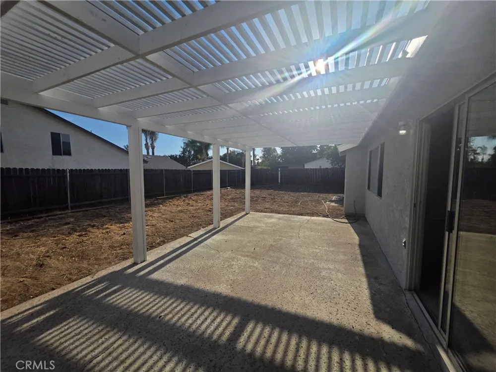 28347 Merridy Highland, CA 92346
