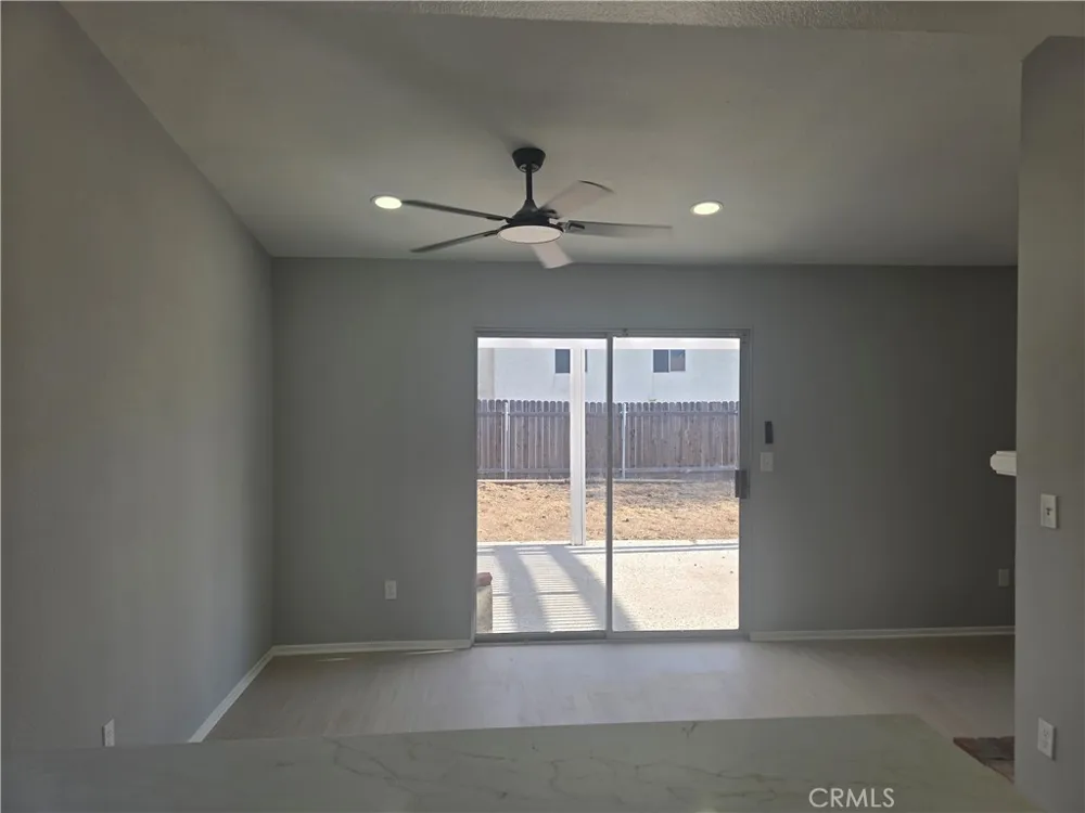 28347 Merridy Highland, CA 92346
