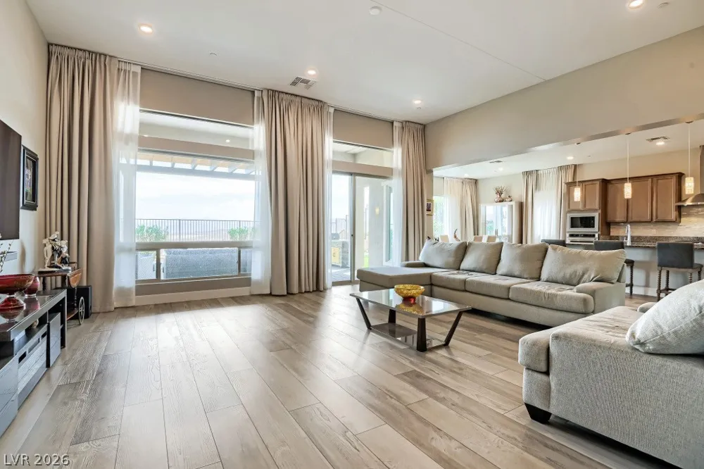 52 Thorn Creek Street Henderson, NV 89011