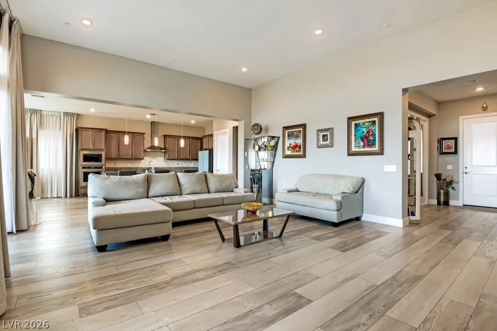 52 Thorn Creek Street Henderson, NV 89011