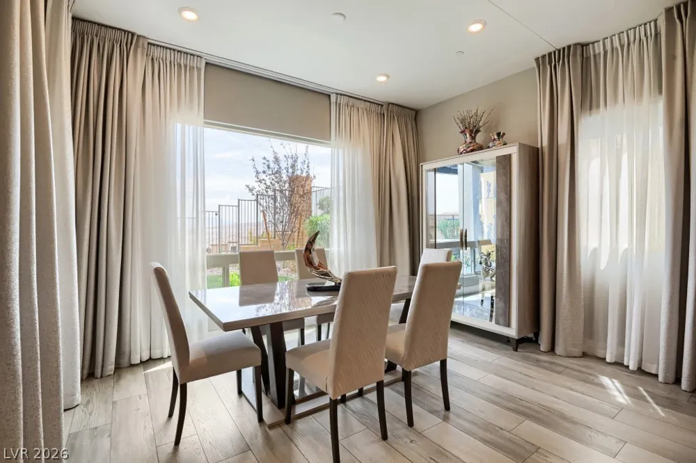 52 Thorn Creek Street Henderson, NV 89011