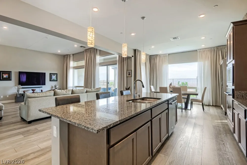 52 Thorn Creek Street Henderson, NV 89011
