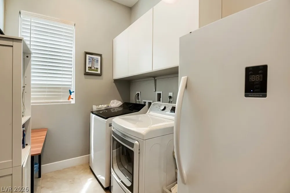 52 Thorn Creek Street Henderson, NV 89011