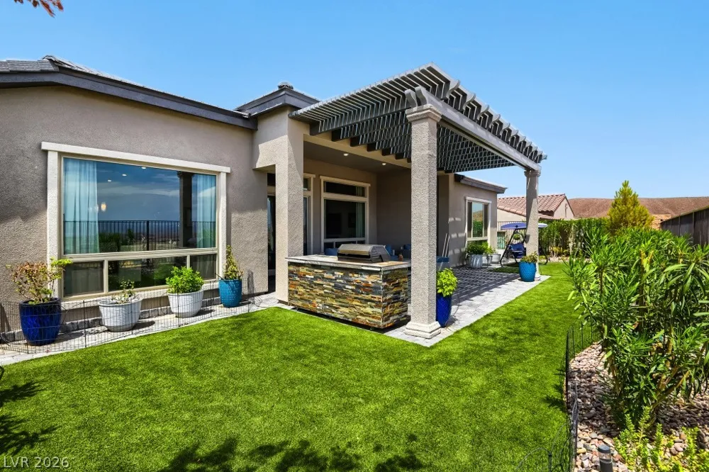 52 Thorn Creek Street Henderson, NV 89011