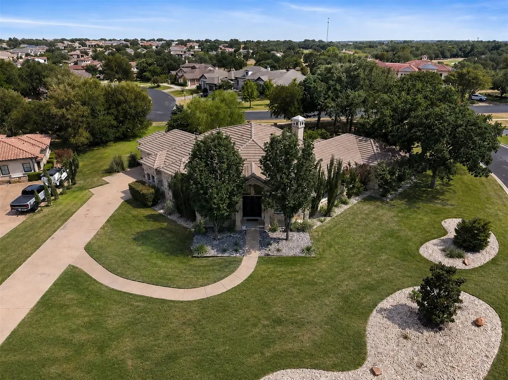 100 Dovetail Lane Georgetown, TX 78628