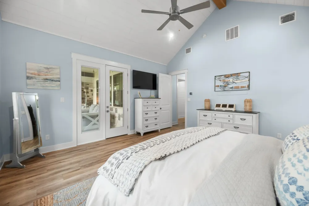 1121 The Shores Drive Corsicana, TX 75109