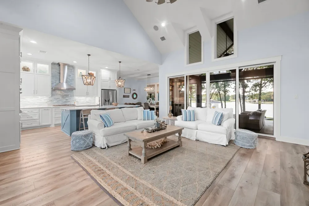 1121 The Shores Drive Corsicana, TX 75109