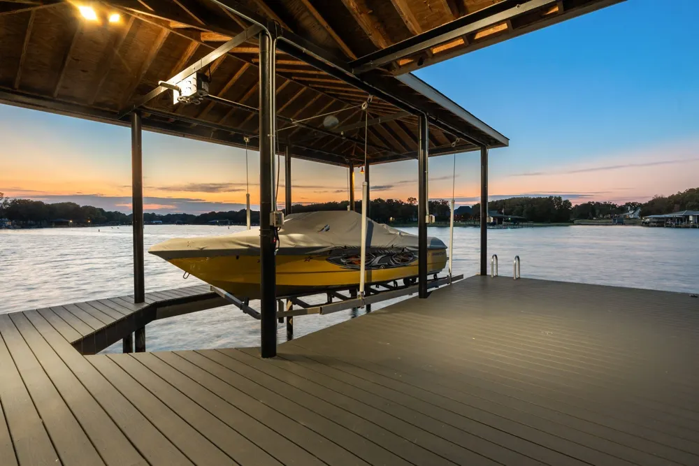 1121 The Shores Drive Corsicana, TX 75109