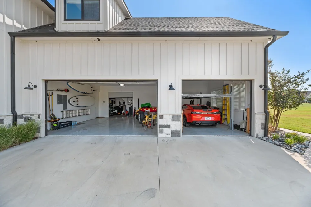 1121 The Shores Drive Corsicana, TX 75109